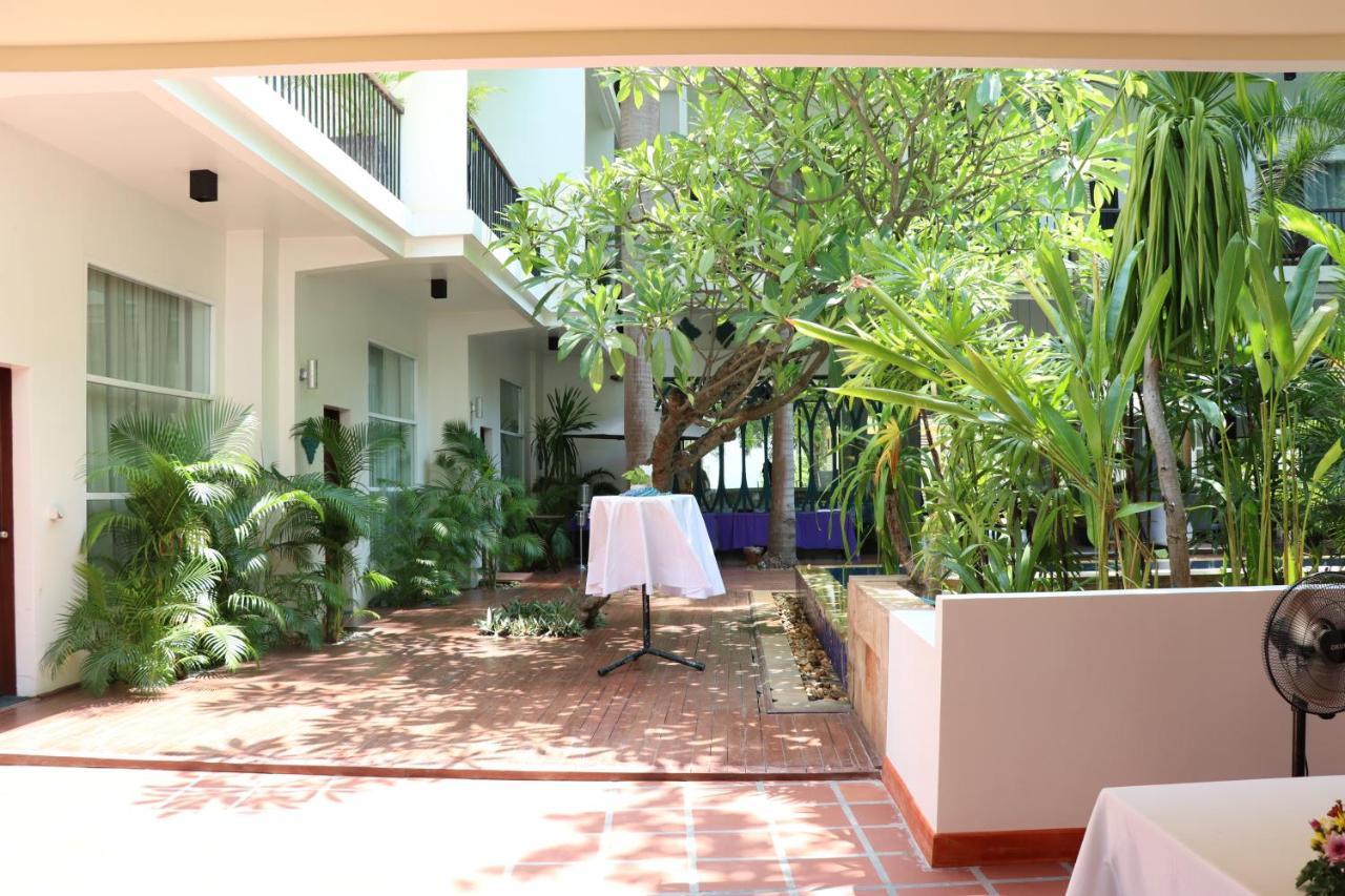 Hotel Landing Gold By Amatak Siem Reap Exterior foto